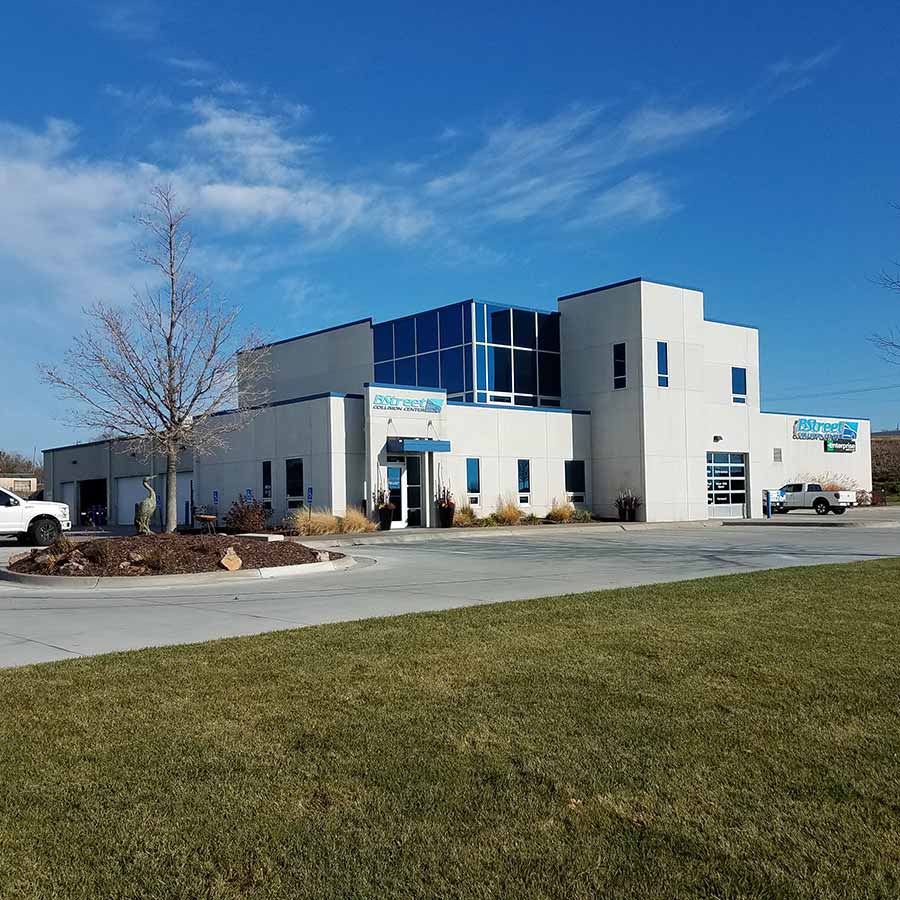 Central Omaha B Street Collision Center
